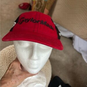 TaylorMade men’s golf hat